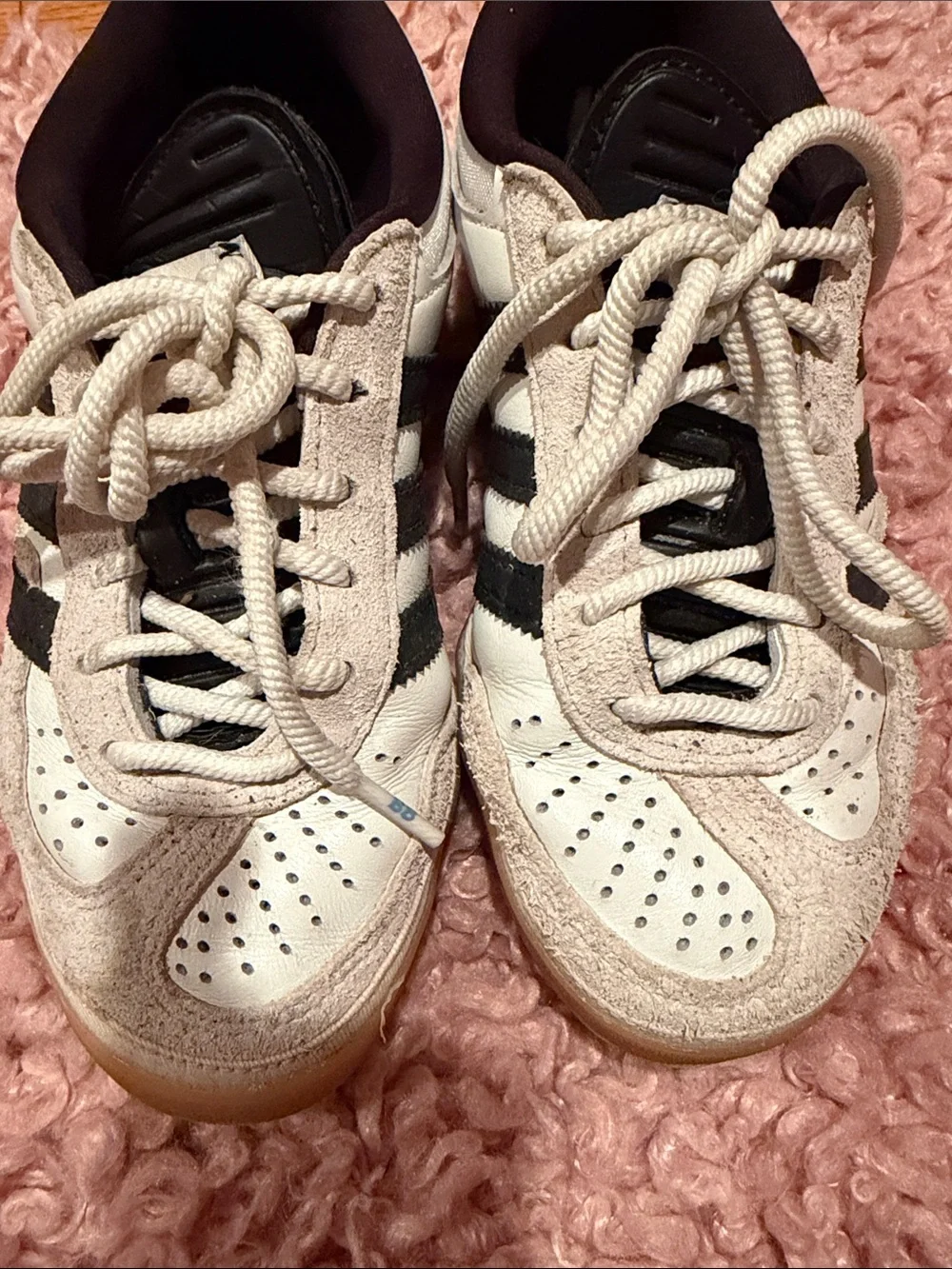 Adidas Excellent Condition. Para Bad Bunny, Wht, Blk, Gum Suede-Lined Sneakers 4